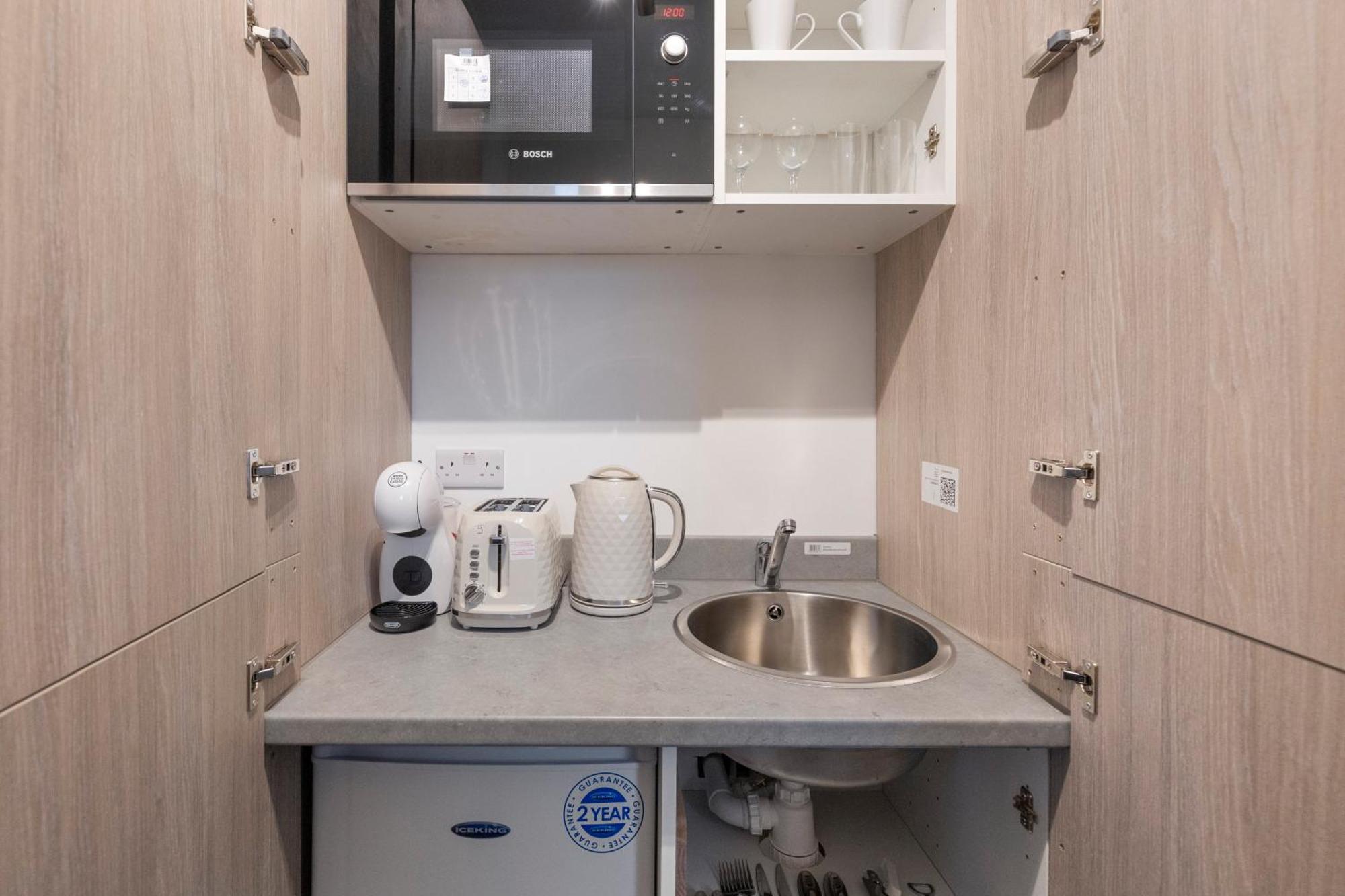Апартаменти Beautiful-Cosy-King Sized Bed Flat 3 Min Walk To Tube Station Лондон Екстер'єр фото